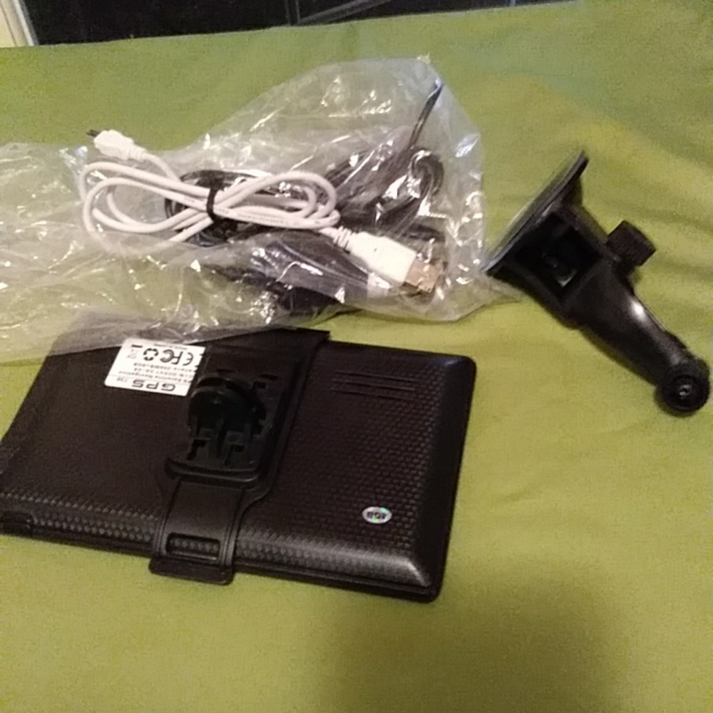 GPS Navigation 13 Inch Screen - Picture 4 of 4